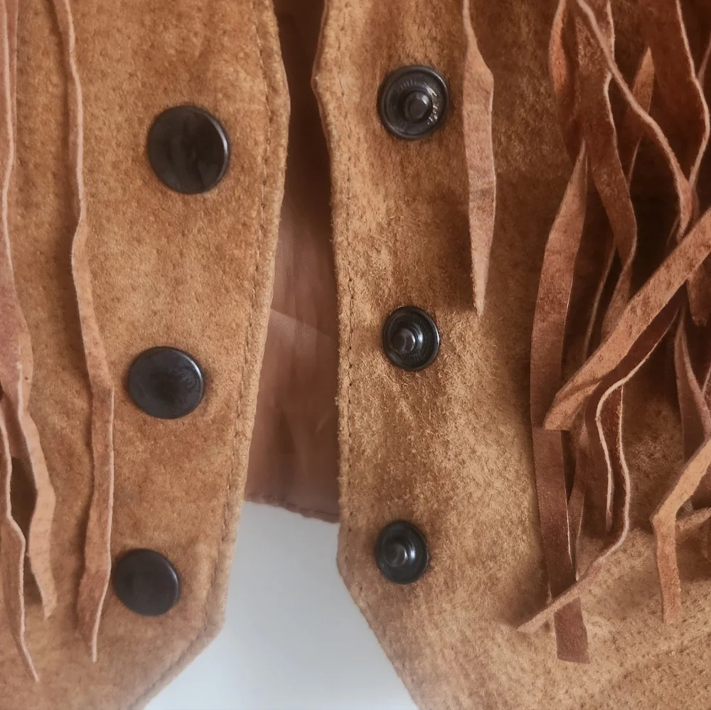 Tan Fringe Vest - Picture 4 of 4